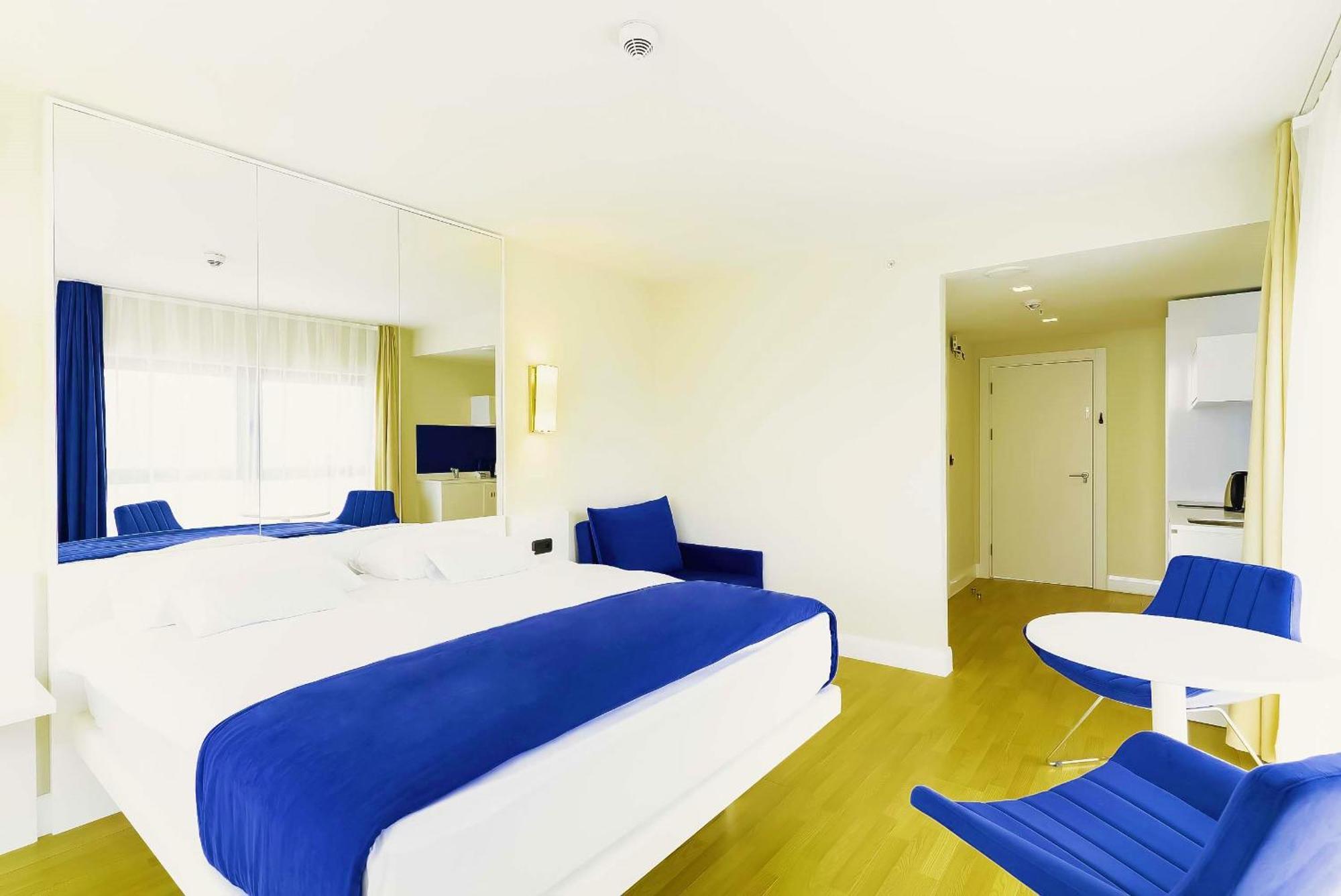 Elegance Sea View Aparthotel In Orbi City Batumi Zewnętrze zdjęcie