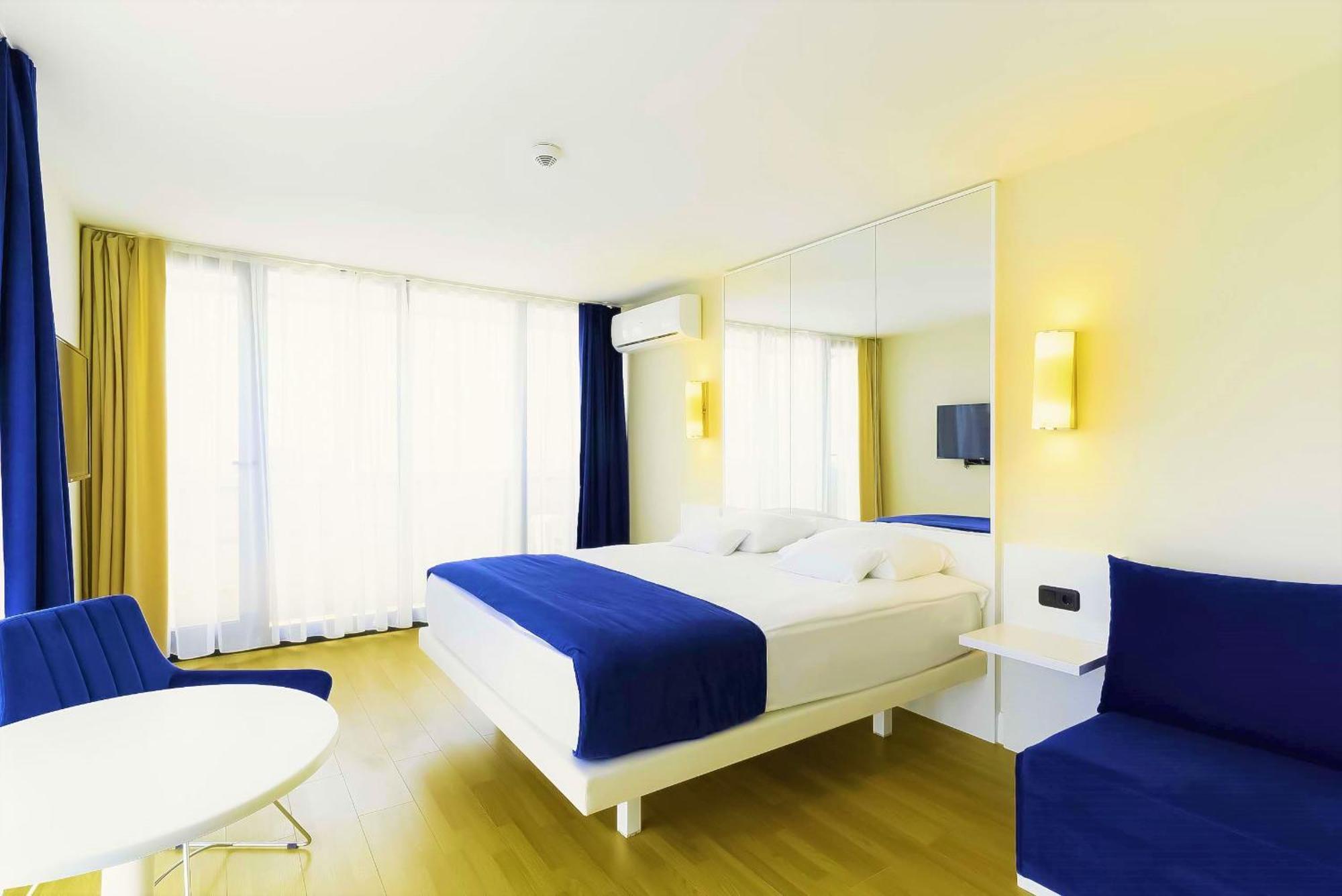 Elegance Sea View Aparthotel In Orbi City Batumi Zewnętrze zdjęcie